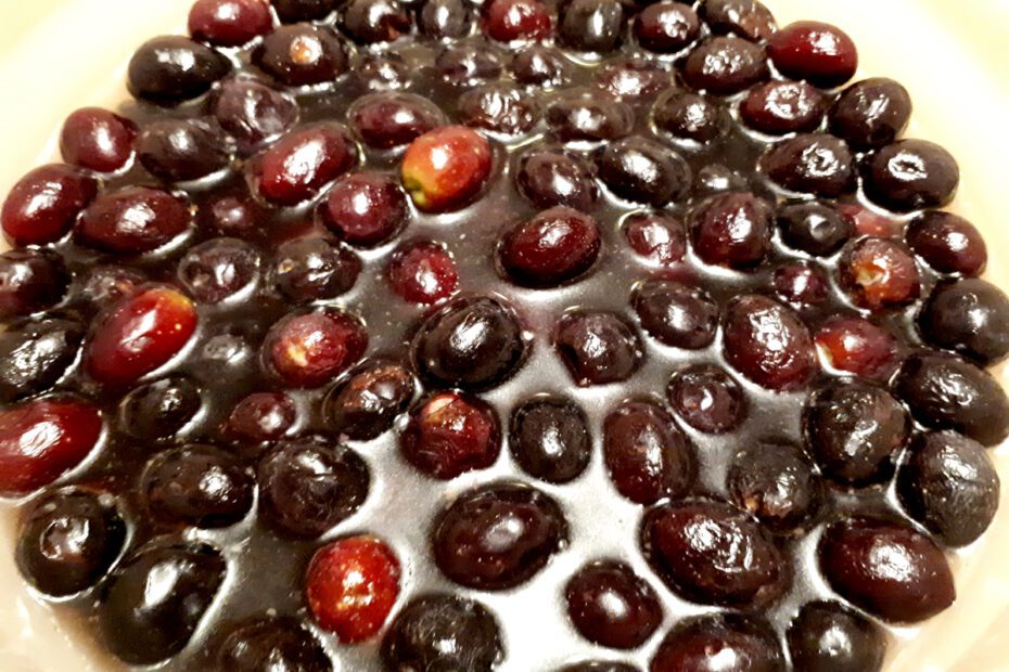 Black olives in brine